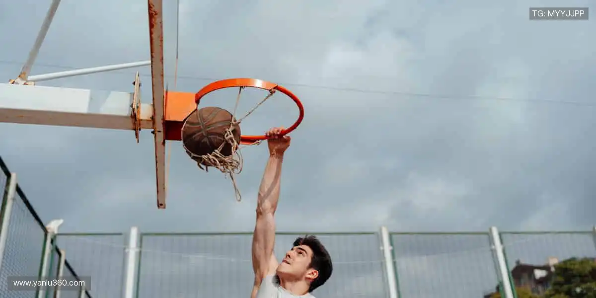 🔥 周边好物，让热爱从赛场延伸到生活！